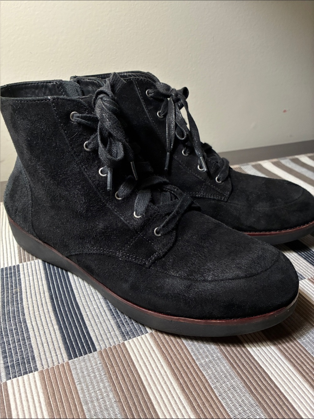 Fitflop Women’s Kaya Black Suede Lace-Up Ankle Boots, size 9